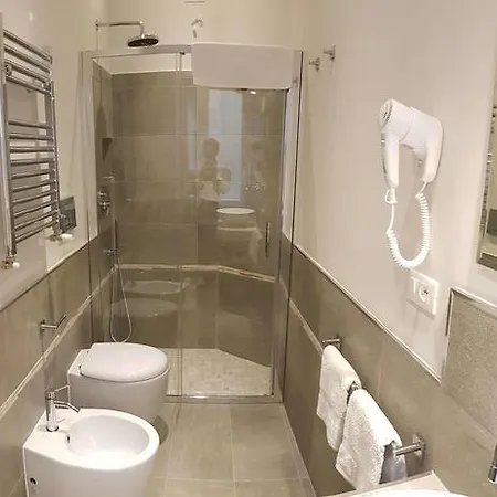 Roman Suite Guest House Bed & Breakfast Rome