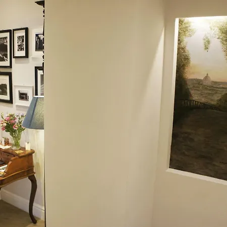 Bed & Breakfast Roman Suite Guest House Rome
