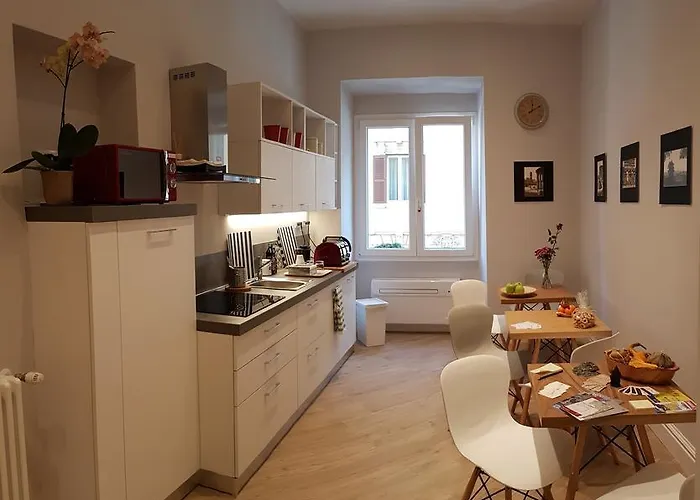 فندق مبيت وإفطار Roman Suite Guest House 4*